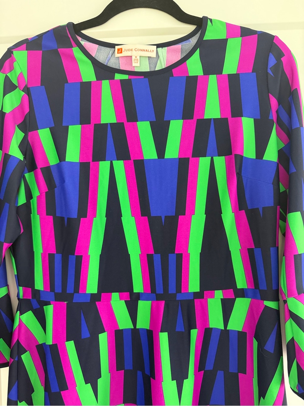 EUC Jude Connally Geometric Bell Sleeve Wrinkle Resistant Travel Dress, Medium - Picture 3 of 9